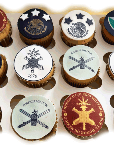 Cupcake con Oblea Comestible Colegio Militar